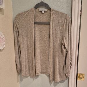 Amour Vert Women's Beige Cardigan